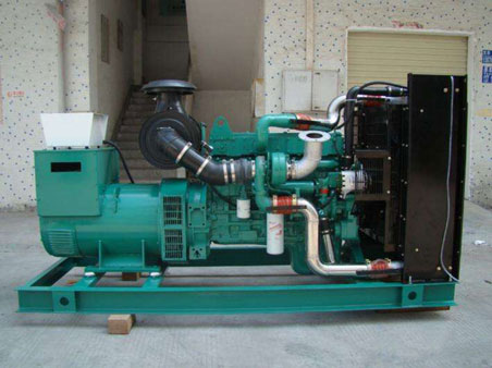 襄汾1100kw康明斯柴油发电机组图片 襄汾1100kw康明斯柴油发电机组图片